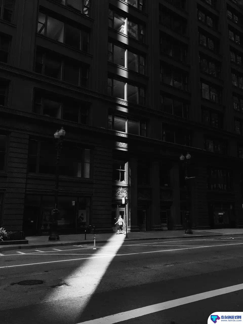 苹果手机 怎么拍摄光影 iPhone摄影教程-如何拍摄街头瞬间中的戏剧化光影