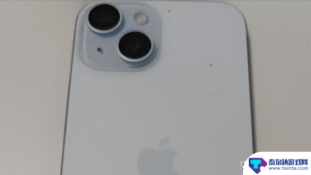 苹果猛烈攻击钉子户，iPhone15价格直降至“冰点”，拥有4800万像素和1200万像素