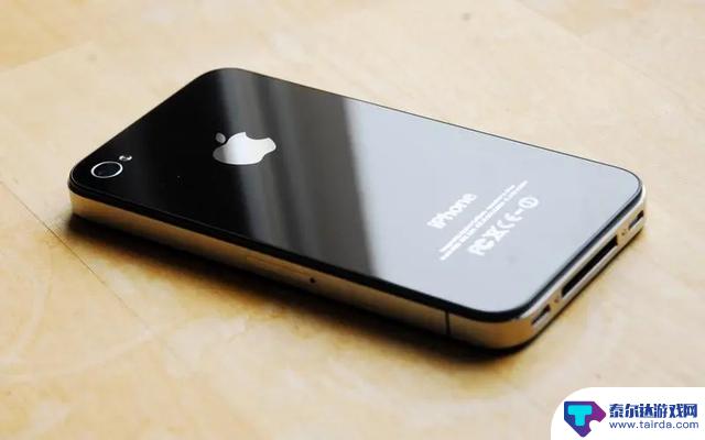 Mate XT火爆炒到十万，iPhone 16系列被挤牙膏，哪个更吸引眼球？