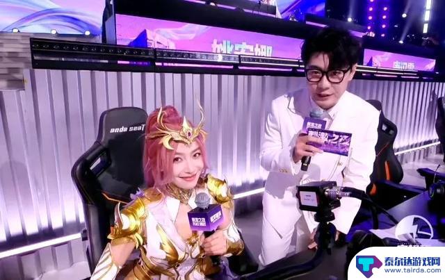 虞书欣甜美虐心,田曦薇美貌惊人!顶流女星挑战次元COS战神,粉丝疯狂追捧
