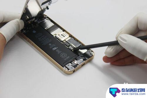 苹果手机se后盖怎么拆 iphone se拆机注意事项