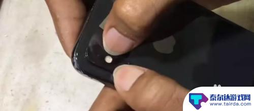 苹果手机后玻璃怎么拆 iPhoneX换后盖玻璃步骤