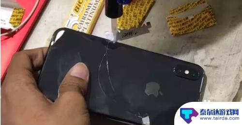 苹果手机后玻璃怎么拆 iPhoneX换后盖玻璃步骤