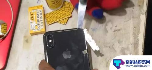 苹果手机后玻璃怎么拆 iPhoneX换后盖玻璃步骤